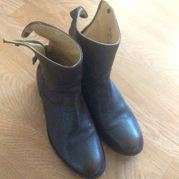 Women's Frye leather boots size 8.5 - Picture 1 of 4